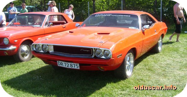 1970 Dodge Challenger Hardtop Coupe front